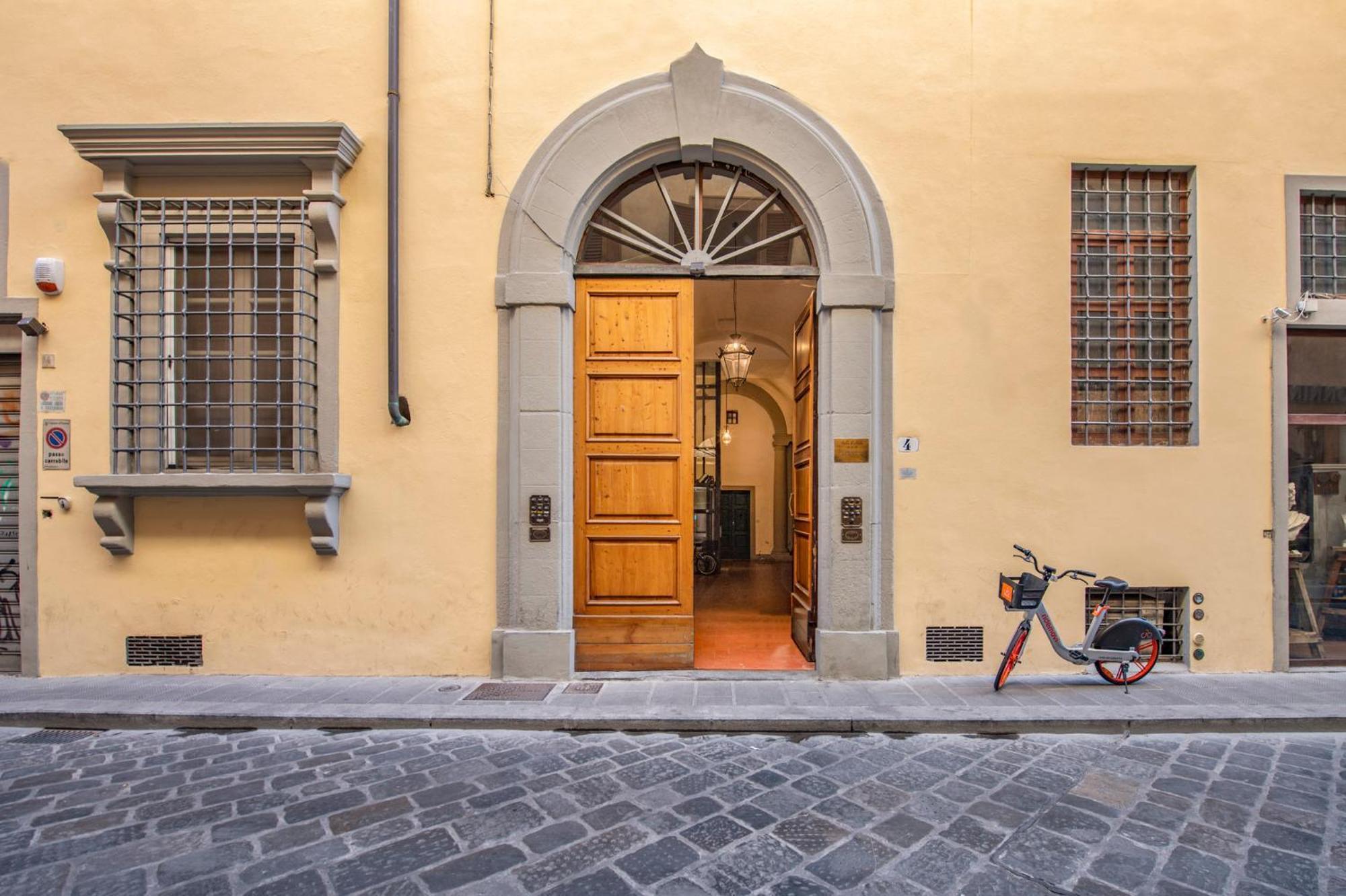 Mamo Florence - Borgo Santa Croce Apartment 외부 사진